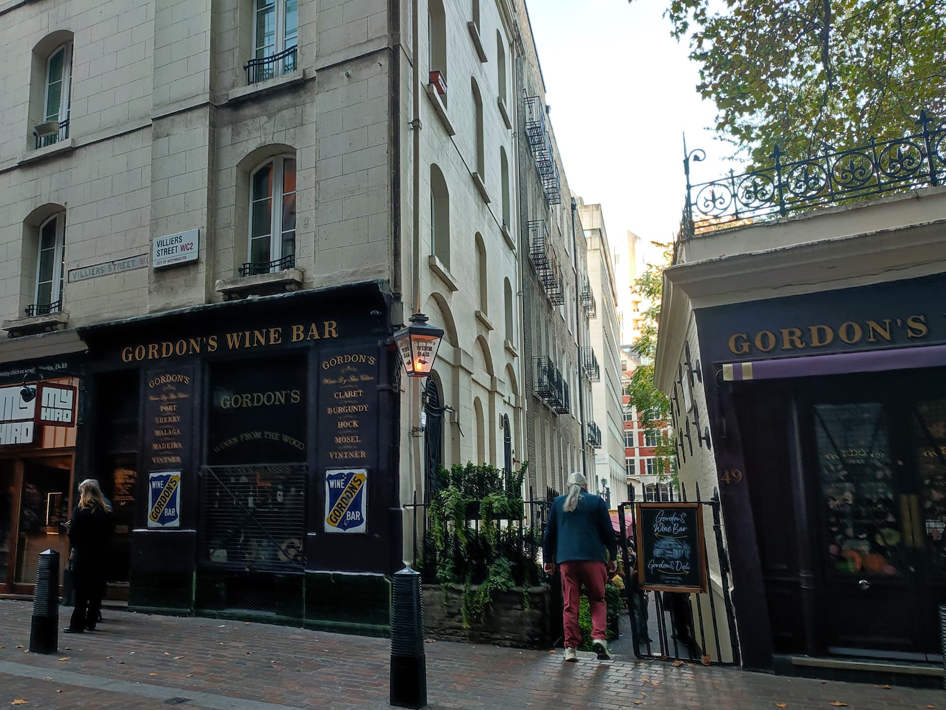 A Beginner's Guide to Ordering Wine in London Bars
